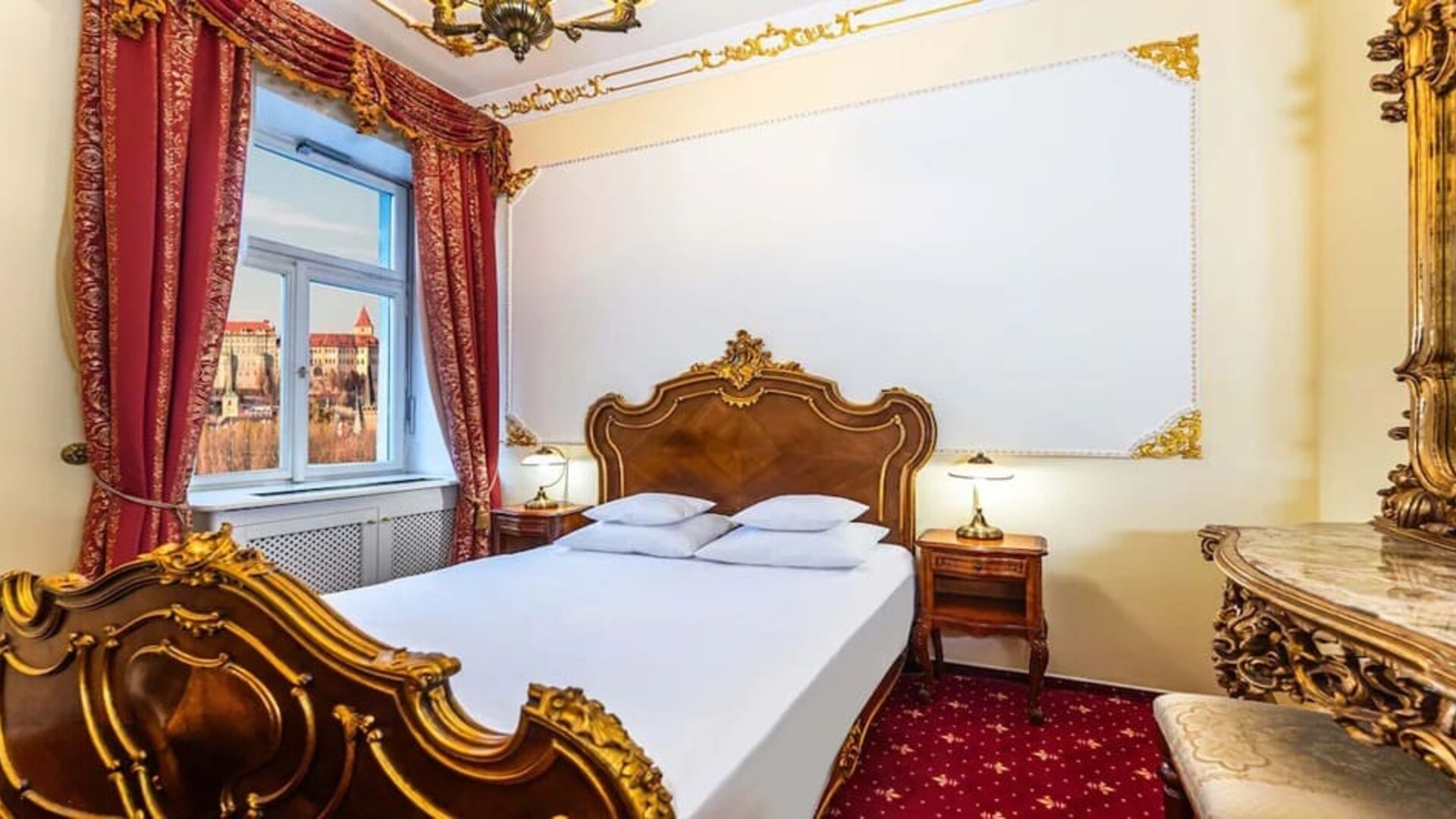 Day room at Hotel General Prague.