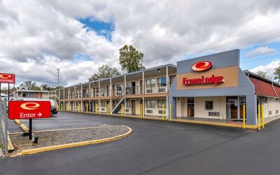 Exterior at Econo Lodge Charlottesville North - University Area.
