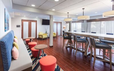 Coworking space at Hampton Inn Joliet - I-55.
