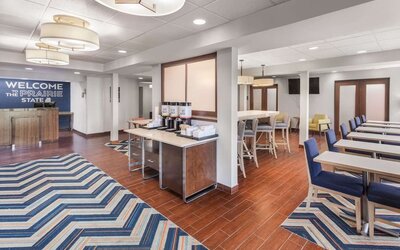 Dining room at Hampton Inn Joliet - I-55.