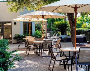 Dining at Courtyard by Marriott Myrtle Beach Barefoot Landing.