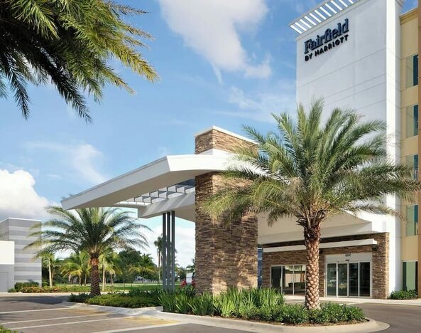 Exterior at Fairfield By Marriott Inn & Suites Fort Lauderdale Northwest.