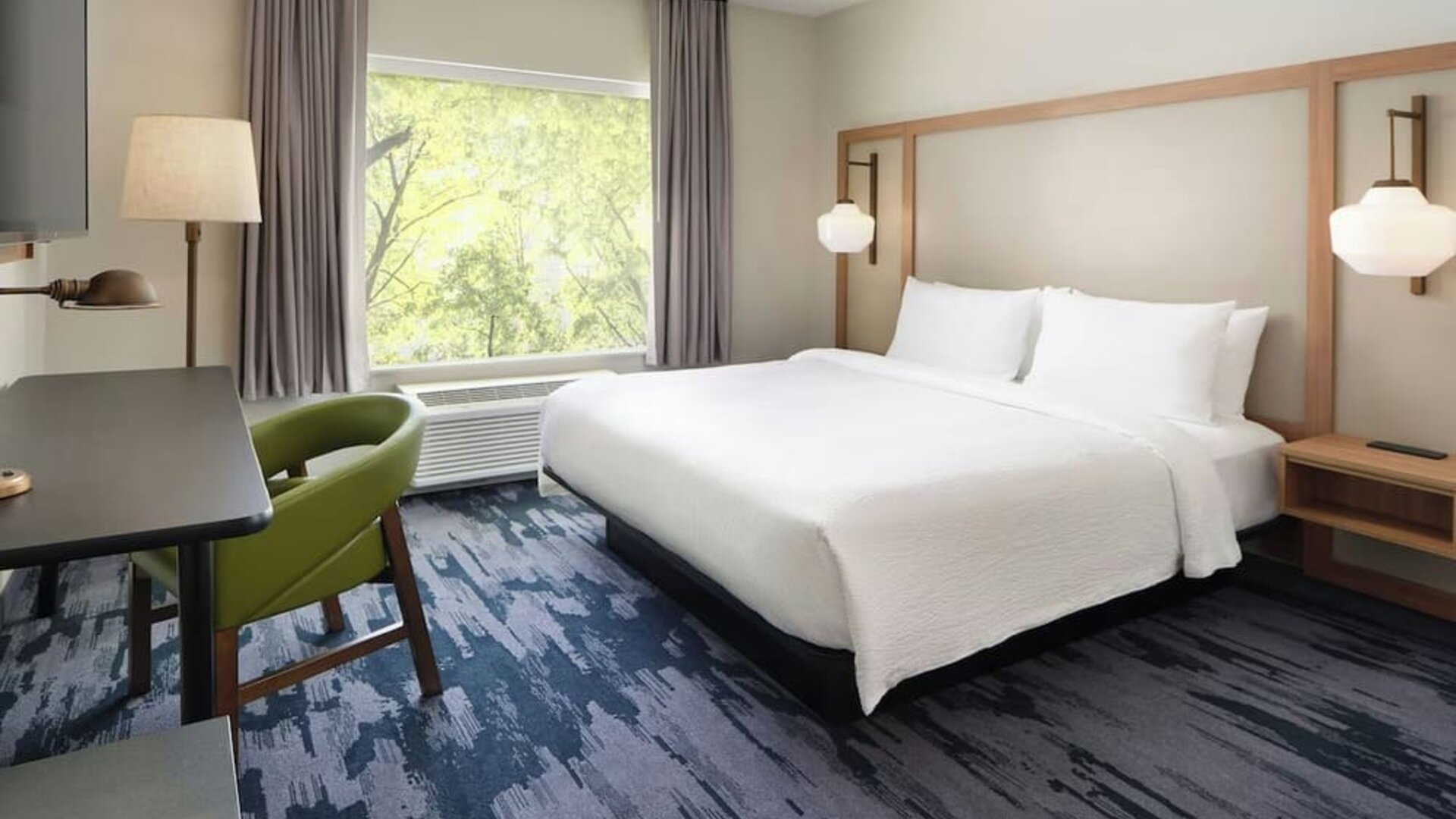 Day room at Fairfield By Marriott Inn & Suites Fort Lauderdale Northwest.