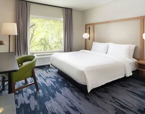 Day room at Fairfield By Marriott Inn & Suites Fort Lauderdale Northwest.