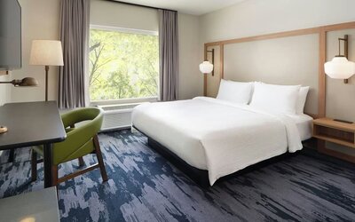 Day room at Fairfield By Marriott Inn & Suites Fort Lauderdale Northwest.