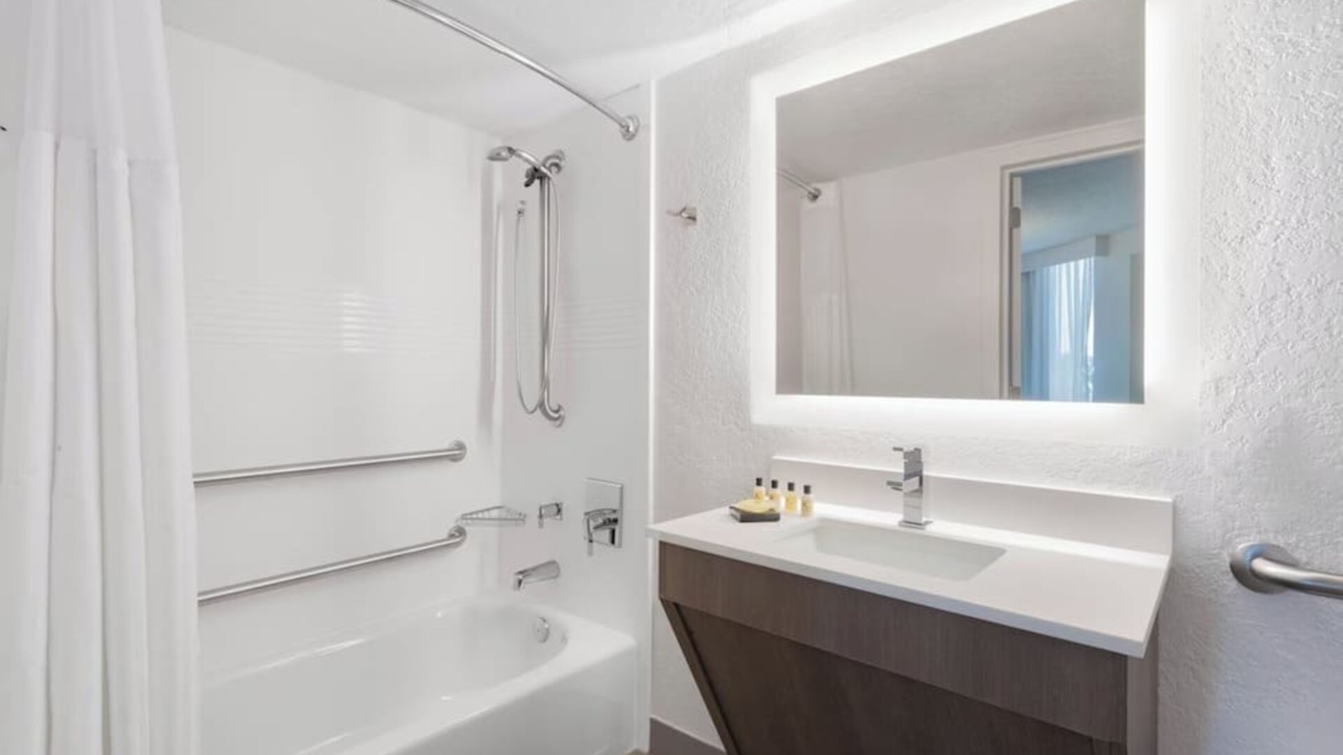 Bathroom at Holiday Inn Resort Kissimmee By The Parks By IHG.