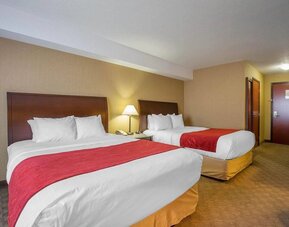 Day room at Comfort Inn & Suites Airdrie.