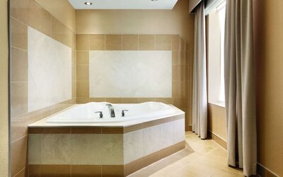 Bathroom at Hilton Garden Inn Niagara-on-the-Lake.