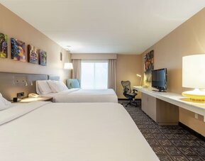 Day room at Hilton Garden Inn Niagara-on-the-Lake.