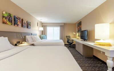 Day room at Hilton Garden Inn Niagara-on-the-Lake.