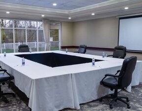 Meeting room at Hilton Garden Inn Niagara-on-the-Lake.