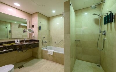 Bathroom at DoubleTree By Hilton Jeddah Al Andalus Mall.