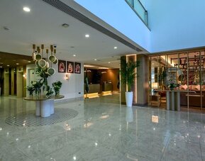 Lobby at DoubleTree By Hilton Jeddah Al Andalus Mall.