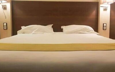 Day room at EUROHOTEL Airport Orly Rungis.