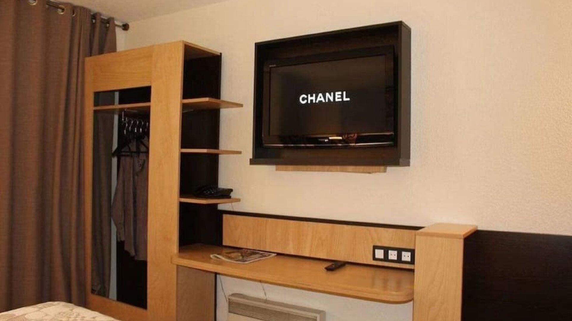 Day room at EUROHOTEL Airport Orly Rungis.