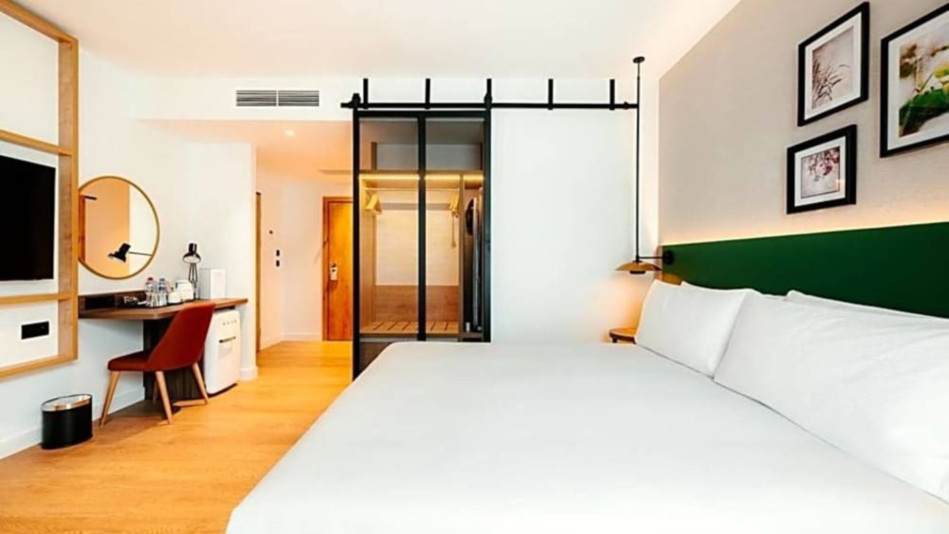 Day room at Hilton Garden Inn Radom.