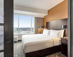 Day room at DoubleTree By Hilton Pointe Claire Montreal Airport West.