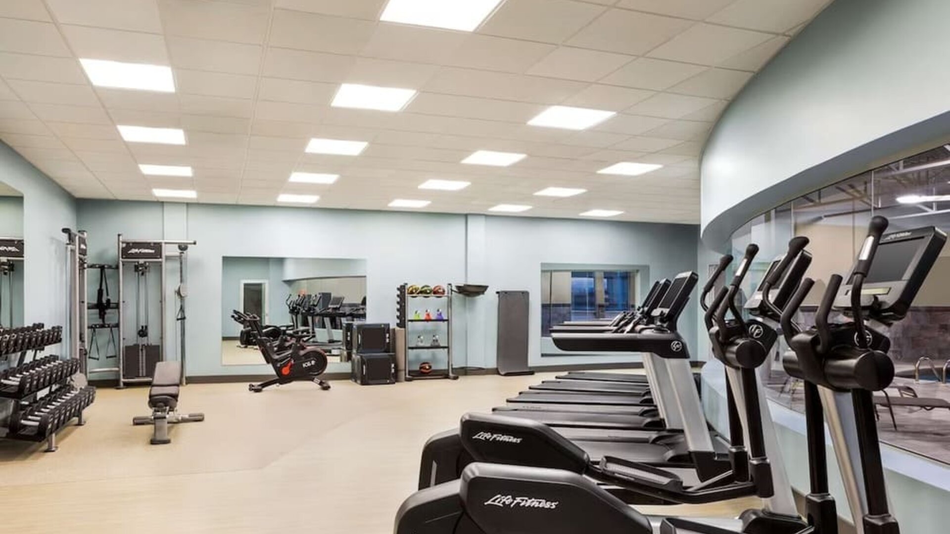 Gym at DoubleTree By Hilton Pointe Claire Montreal Airport West.