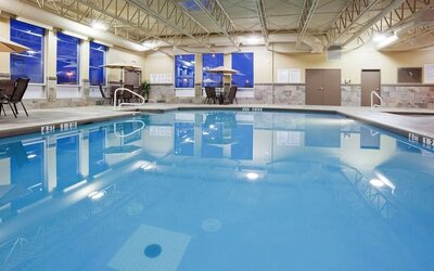 Indoor pool at DoubleTree By Hilton Pointe Claire Montreal Airport West.