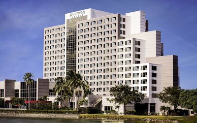 Exterior at Pullman Miami Airport.