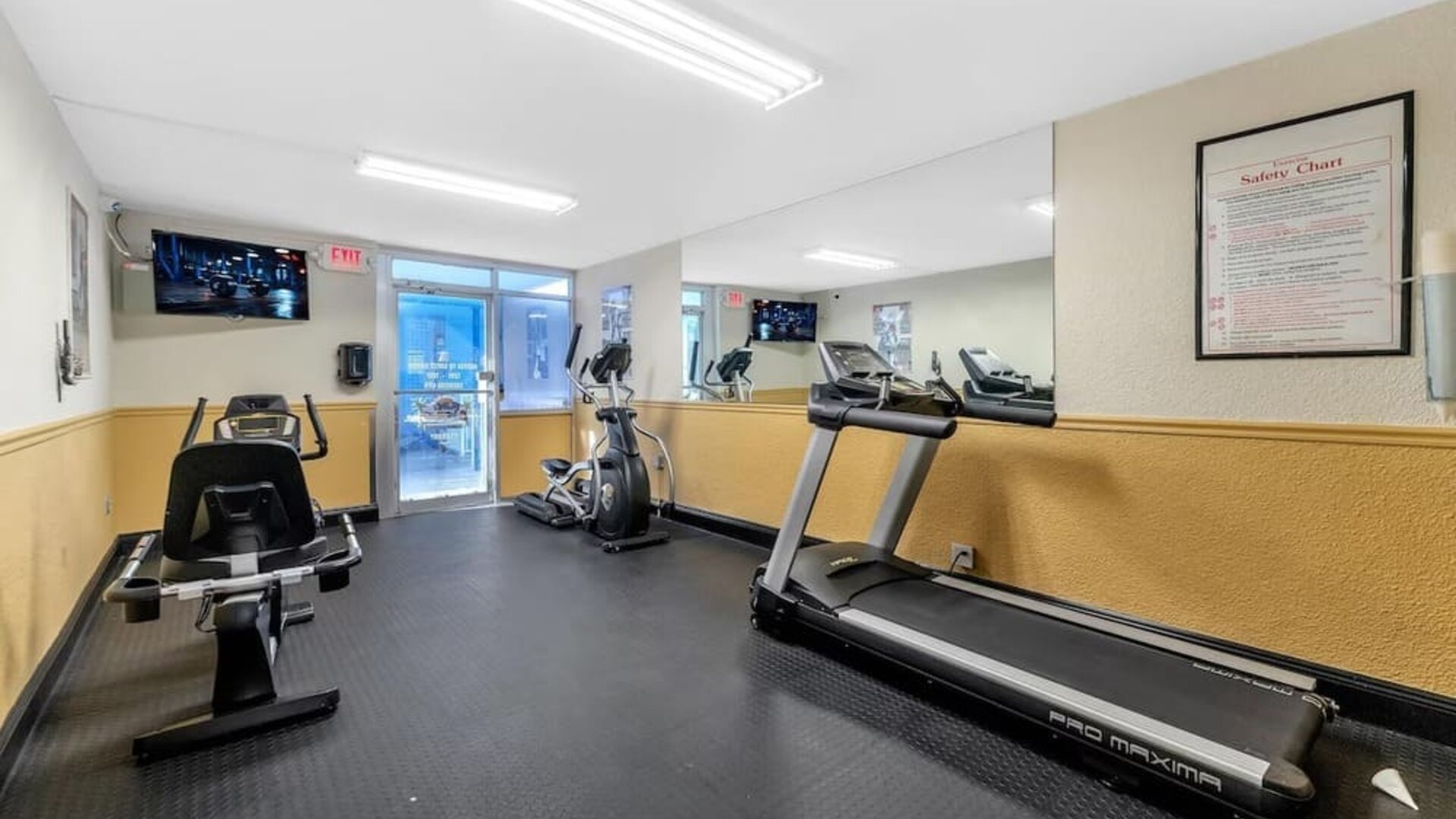 Gym at Rodeway Inn & Suites Fort Lauderdale Airport & Cruise Port.