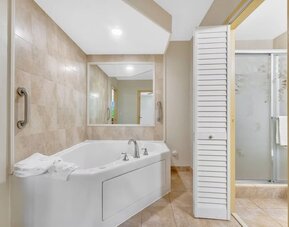 Rodeway Inn & Suites Fort Lauderdale Airport & Cruise Port