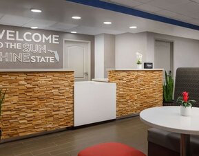 Reception at Hampton Inn By Hilton Fort Lauderdale-Cypress Creek.