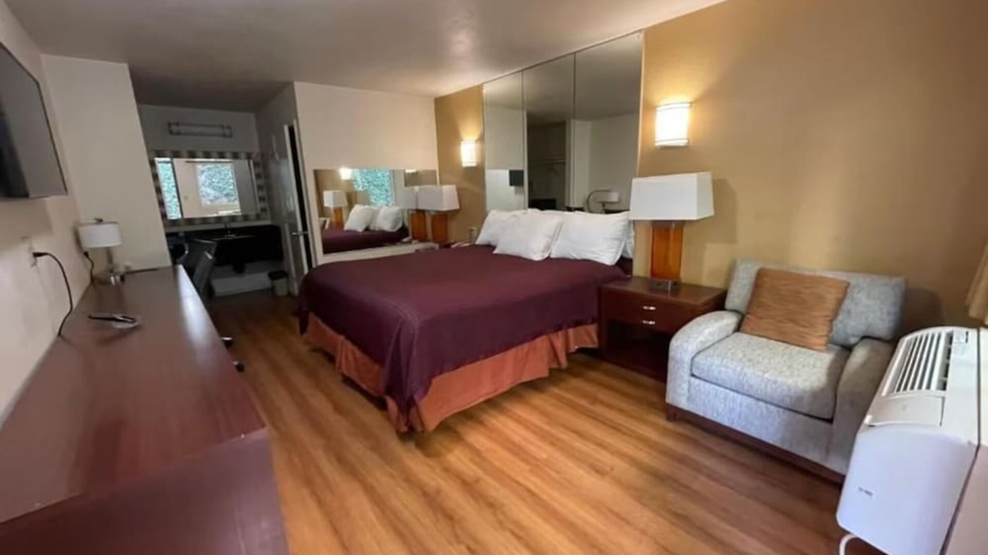 Day room at Sierra Inn.