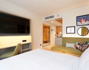 Day room at Hampton By Hilton Krakow Airport.