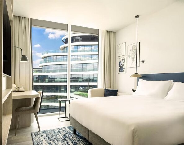 Day room at Hilton Garden Inn Brussels Airport.