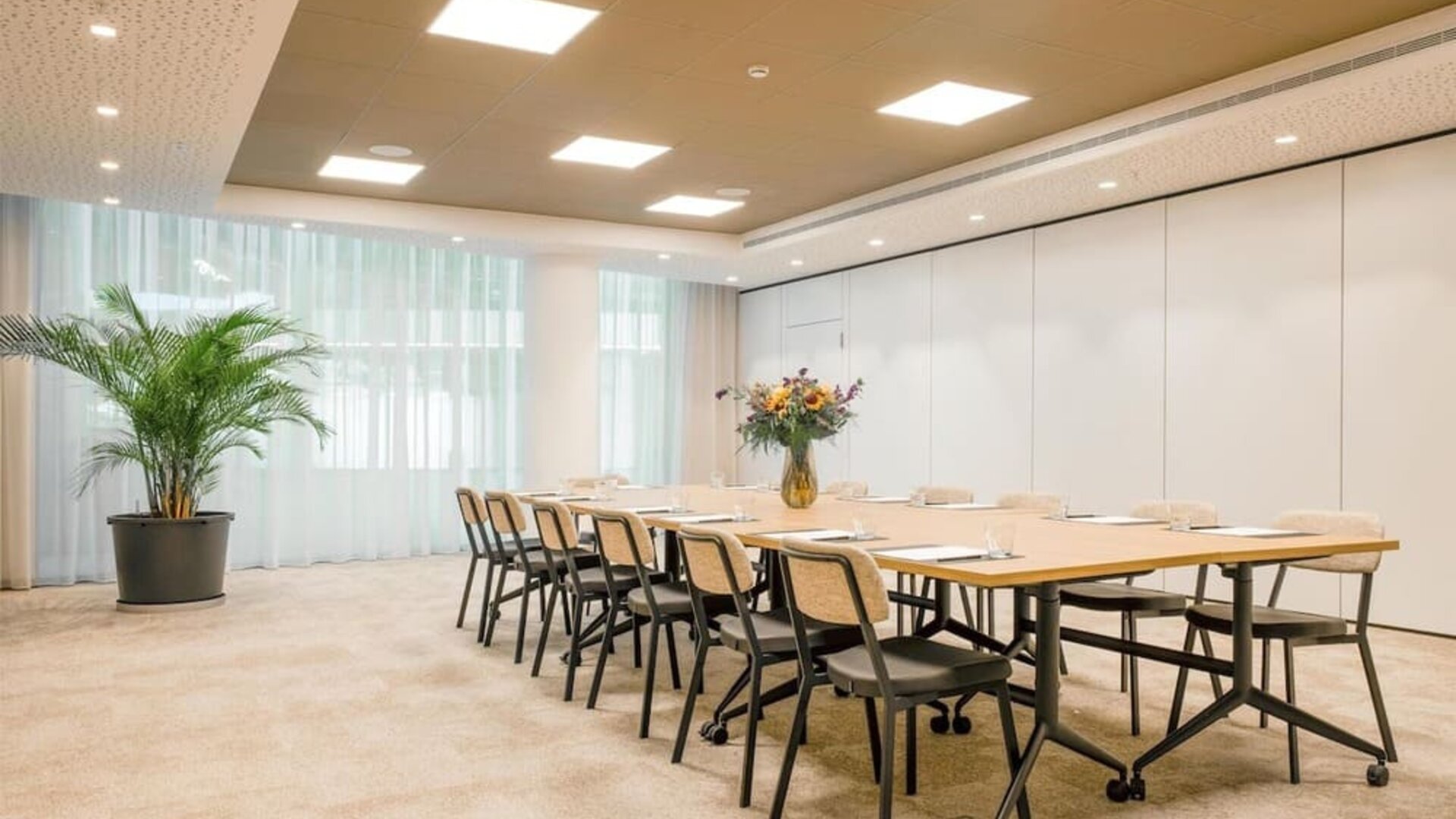 Meeting room at Hilton Garden Inn Brussels Airport.