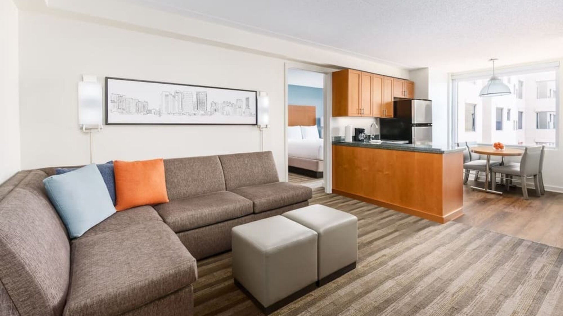 Day room at Hyatt HOUSE Fort Lauderdale Airport-South & Cruise Port.