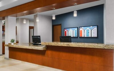 Reception at Hyatt HOUSE Fort Lauderdale Airport-South & Cruise Port.