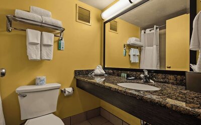Bathroom at Best Western The Plaza Hotel Honolulu Airport.