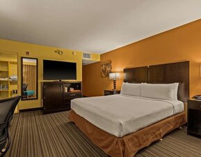 Day room at Best Western The Plaza Hotel Honolulu Airport.