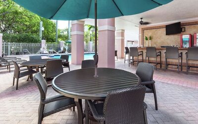 Outdoor dining at DoubleTree By Hilton Sunrise.