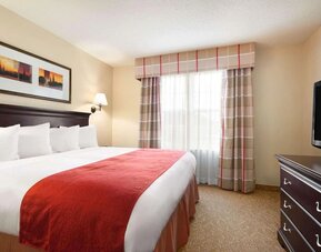 Day room at Country Inn & Suites By Radisson, Norcross, GA.
