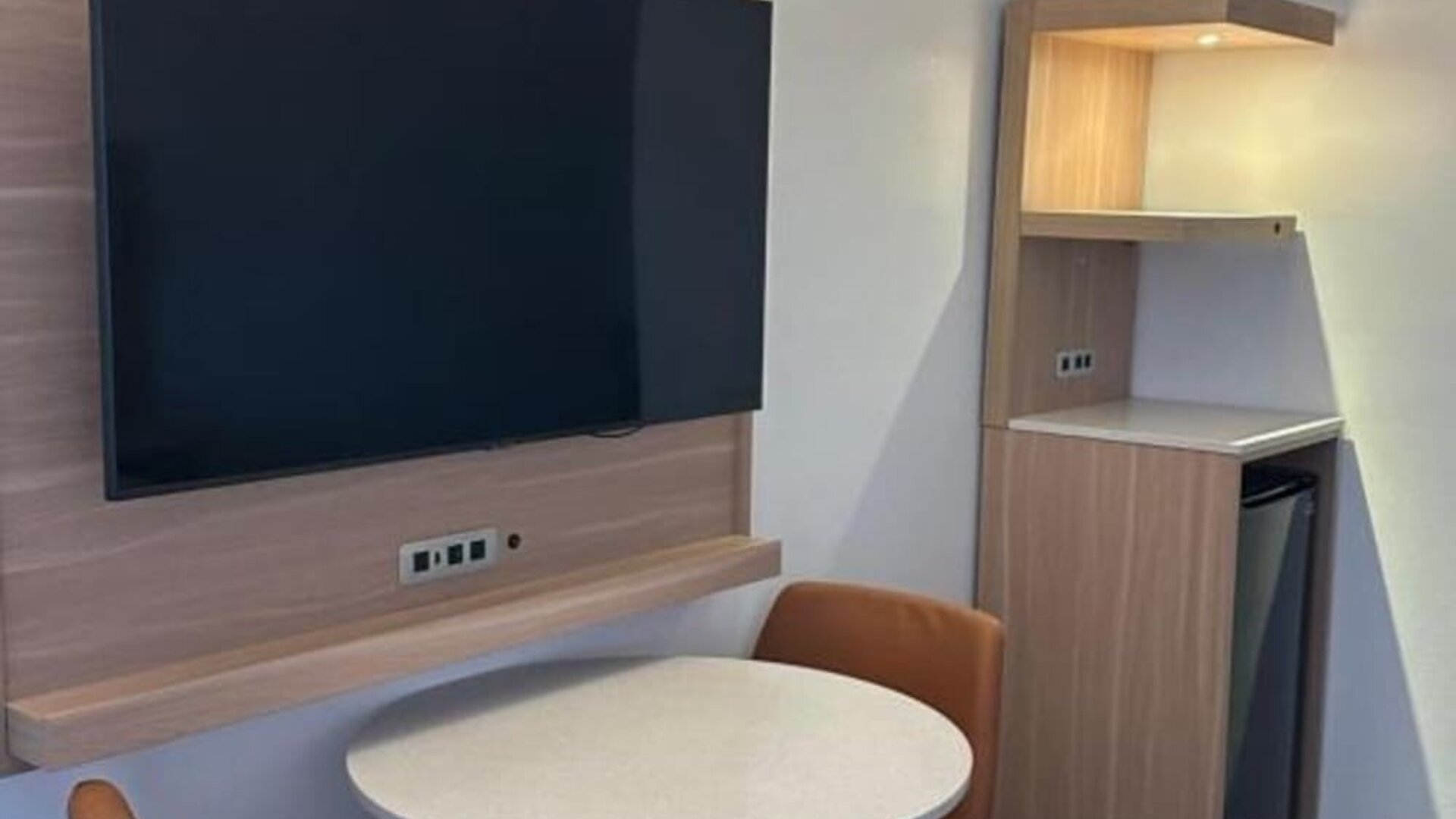 Day room at Nubell Motel.