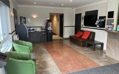 Day room at Ramada Laval By Wyndham.