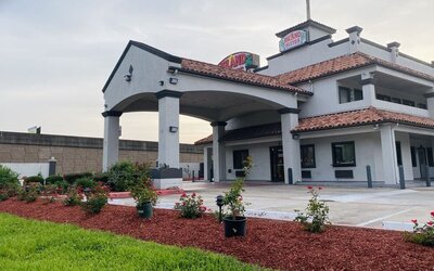 Exterior at Island Suites Hobby Airport.