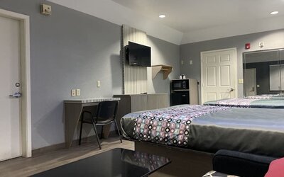 Day room at Island Suites Hobby Airport.