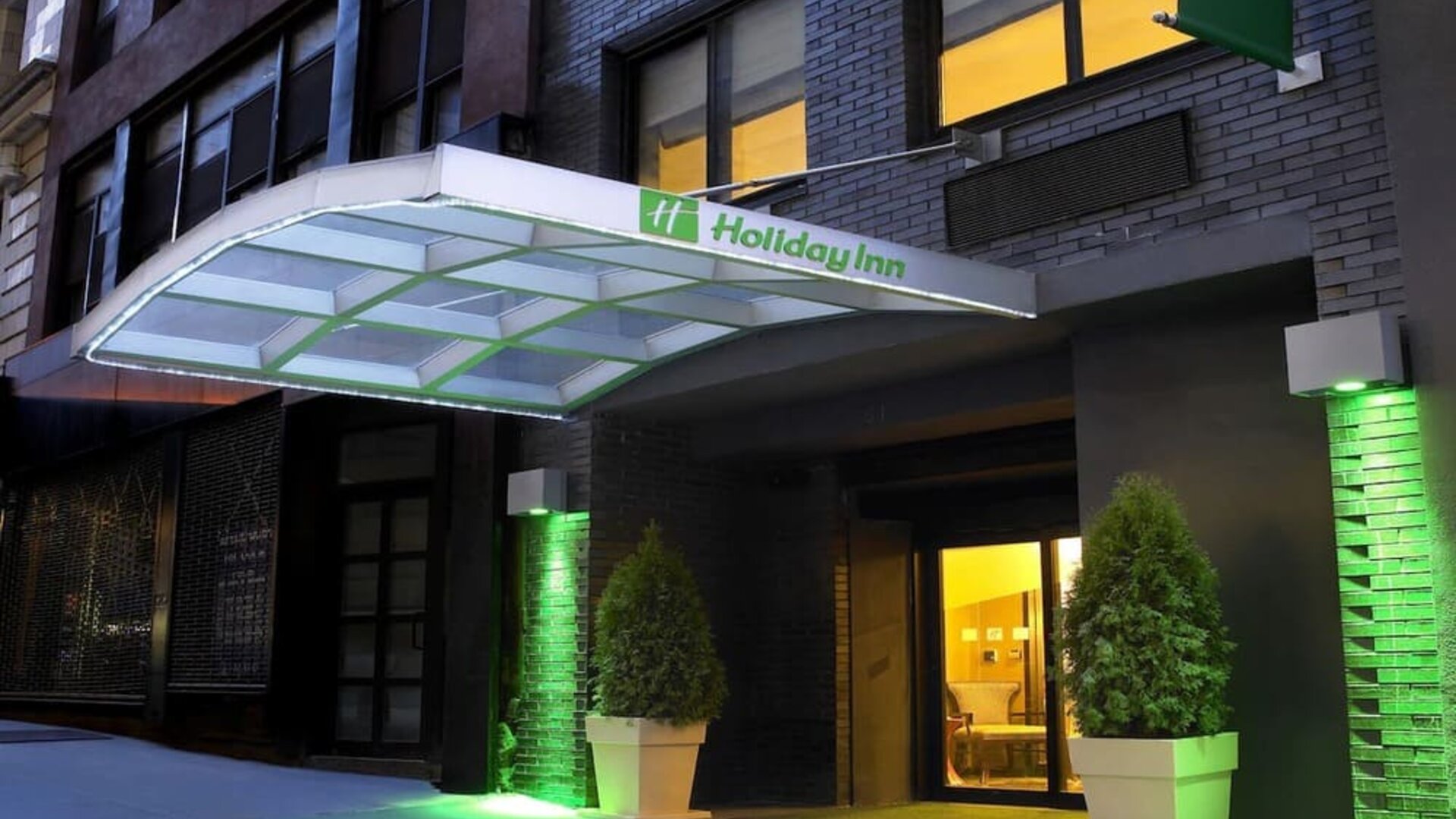 Exterior at Holiday Inn Wall Street.