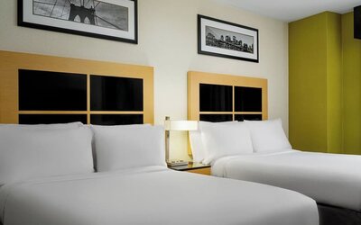 Day room at Holiday Inn Express Wall Street.