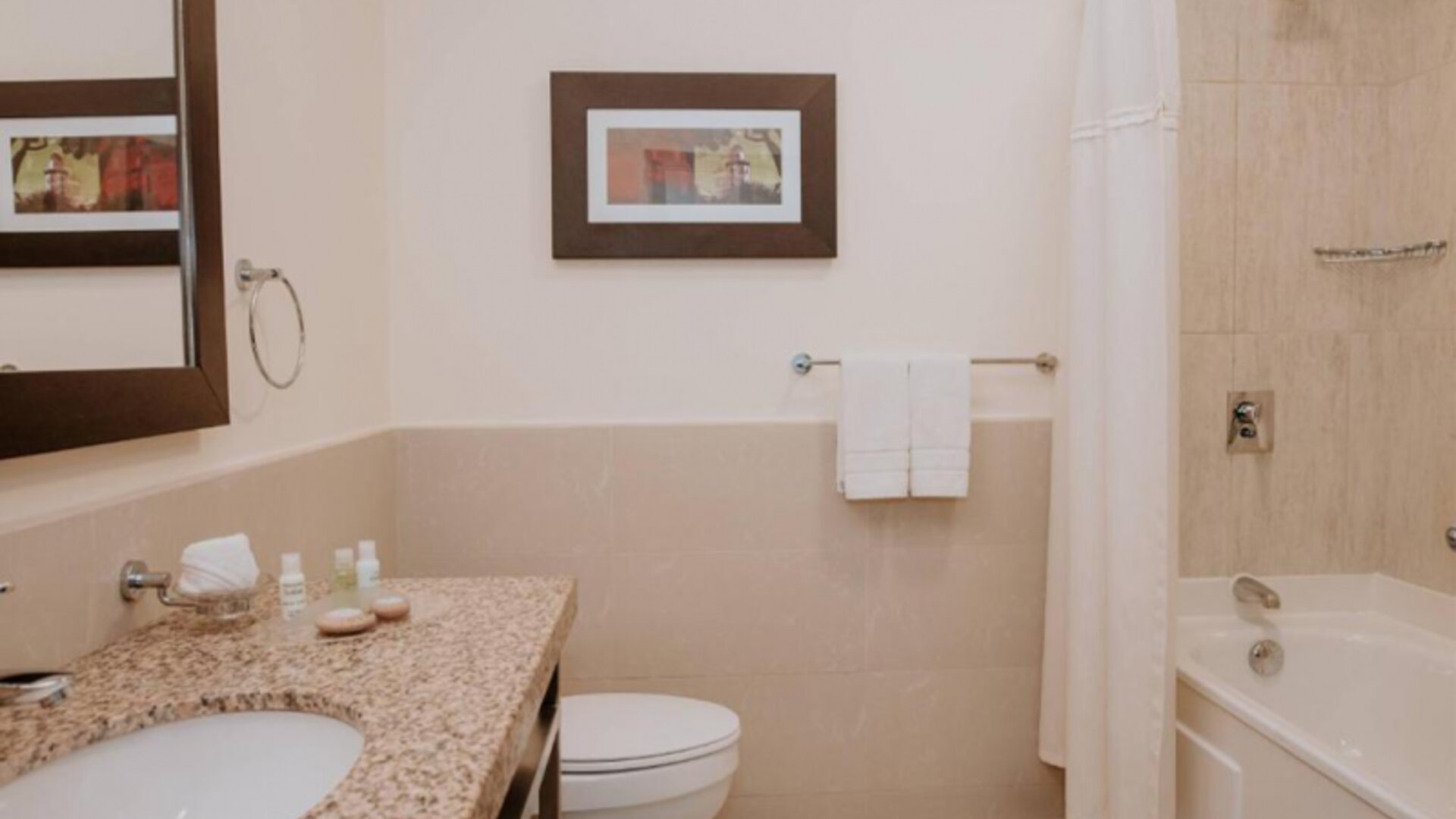 Courtyard By Marriott Guayaquil