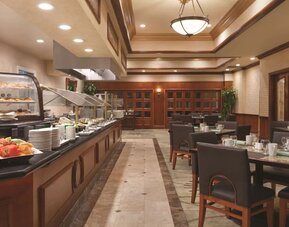 On-site dining at Hilton Los Angeles/San Gabriel for a relaxed meal during your daycation.