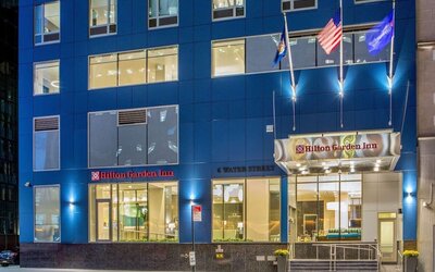 Exterior of Hilton Garden Inn NYC Financial Center/Manhattan Downtown.