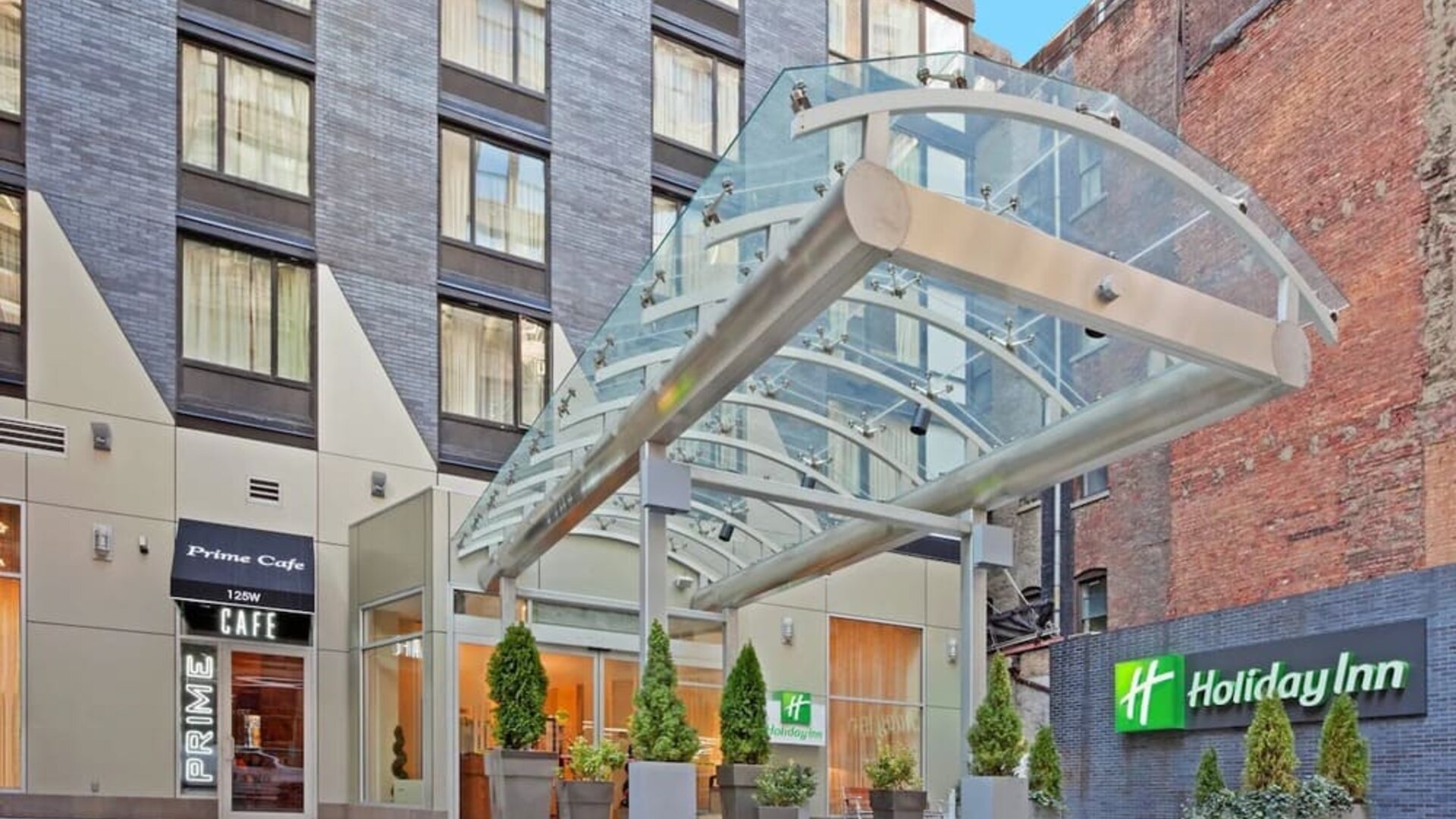 Exterior of Holiday Inn Manhattan 6th Ave - Chelsea.