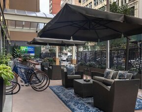 Free bicycle rentals at Holiday Inn Express New York City - Chelsea.