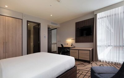 Amenities of day use room at Hilton Garden Inn Bogota Airport.