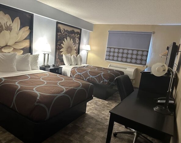 Day room with work desk at Super 8 By Wyndham Baltimore/Essex Area.